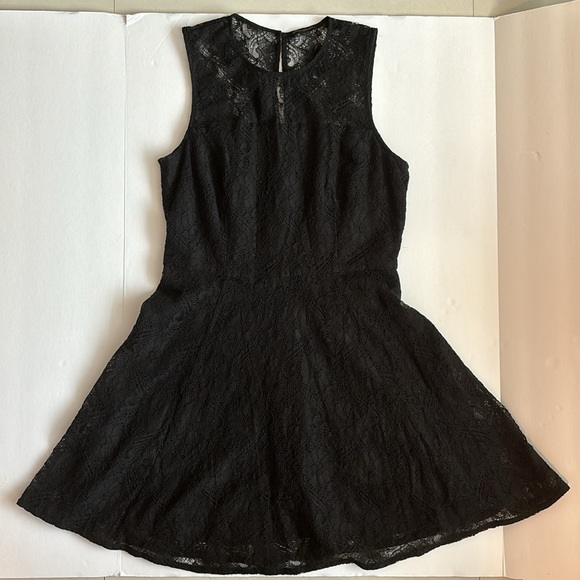 Banana Republic Short Sleeve Knee Length black lace lined dress size 10 - Picture 3 of 10